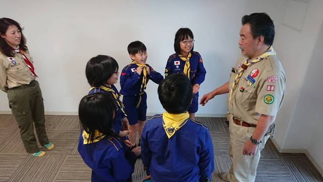 S_7083321166761.jpg